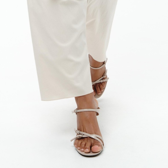 Zara heeled sandals with buckles - Picture 1 of 8